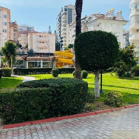 Orange-banana Garden Apartment
